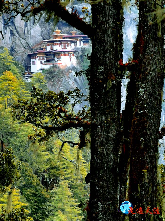 03 不丹，喜马拉雅悬崖上的虎穴寺.jpg