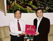 朱正明远涉非洲寻访关帝文化