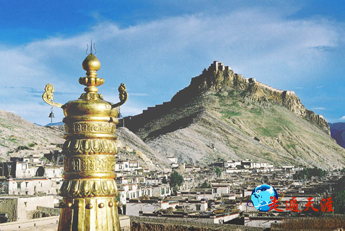 9 江孜关帝庙旧址,坐落在宗山古堡脚下,这里是电影《红河谷》的发生地.jpg