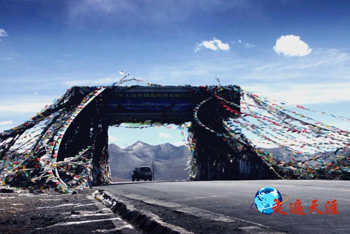 1 珠穆朗玛自然保护区,5200多米的加措拉山口.jpg