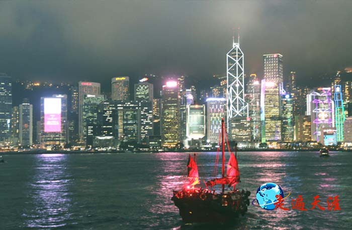 1 香港维多利亚港湾.JPG