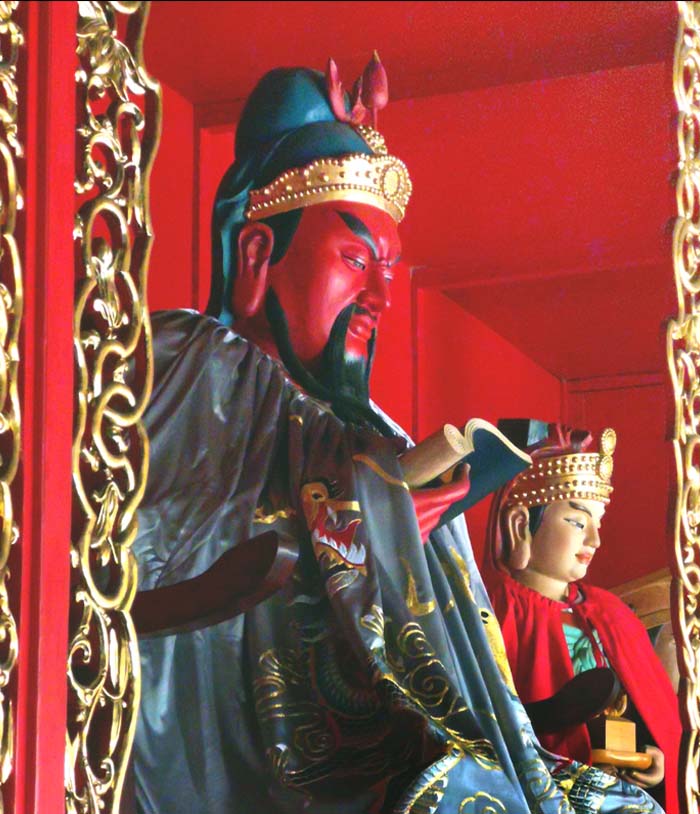 4 当阳玉泉山下,关平陪伴着父亲,春秋已诵读千年.jpg