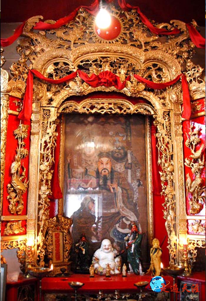 2 孟买关公庙供奉的关公.jpg