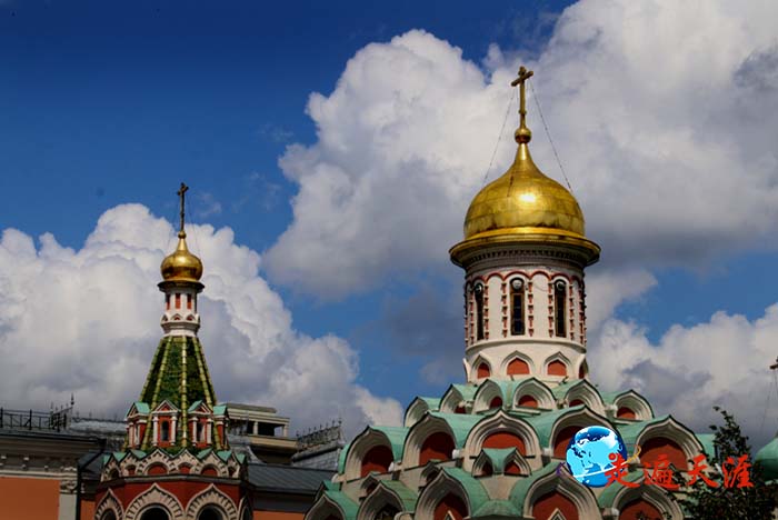 6 莫斯科红场古建筑的华美穹顶.JPG