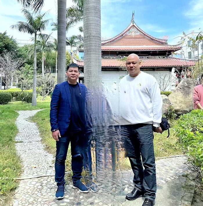 4 中菲關帝慈善基金會會長許謀景(右)、副會長留奕源.jpg