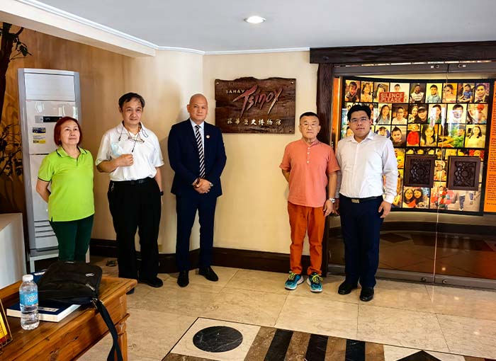 5 賓主在菲律賓華僑歷史博物館合影.jpg