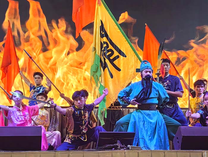 1开幕式上,马来西亚团队表演关公威震华夏.jpg