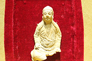 湖北荆州：展出最早关公雕像